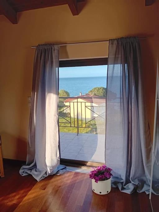 Huggali Zante Sea Front Lux 120m2 Maisonette *